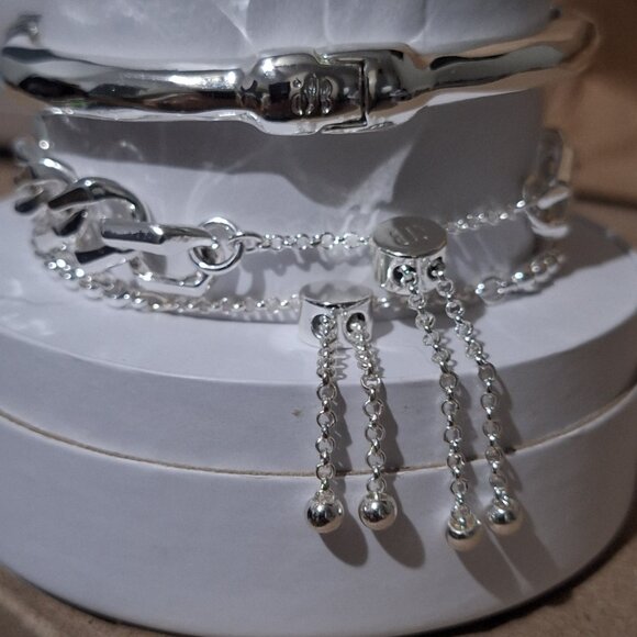 Bracelets - Picture 6 of 6